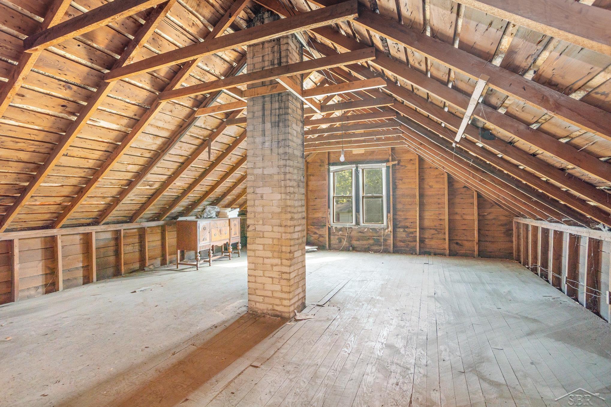 Saginaw, Michigan 48602, United States, 2 Bedrooms Bedrooms, ,1 BathroomBathrooms,Residential,Pending,210998