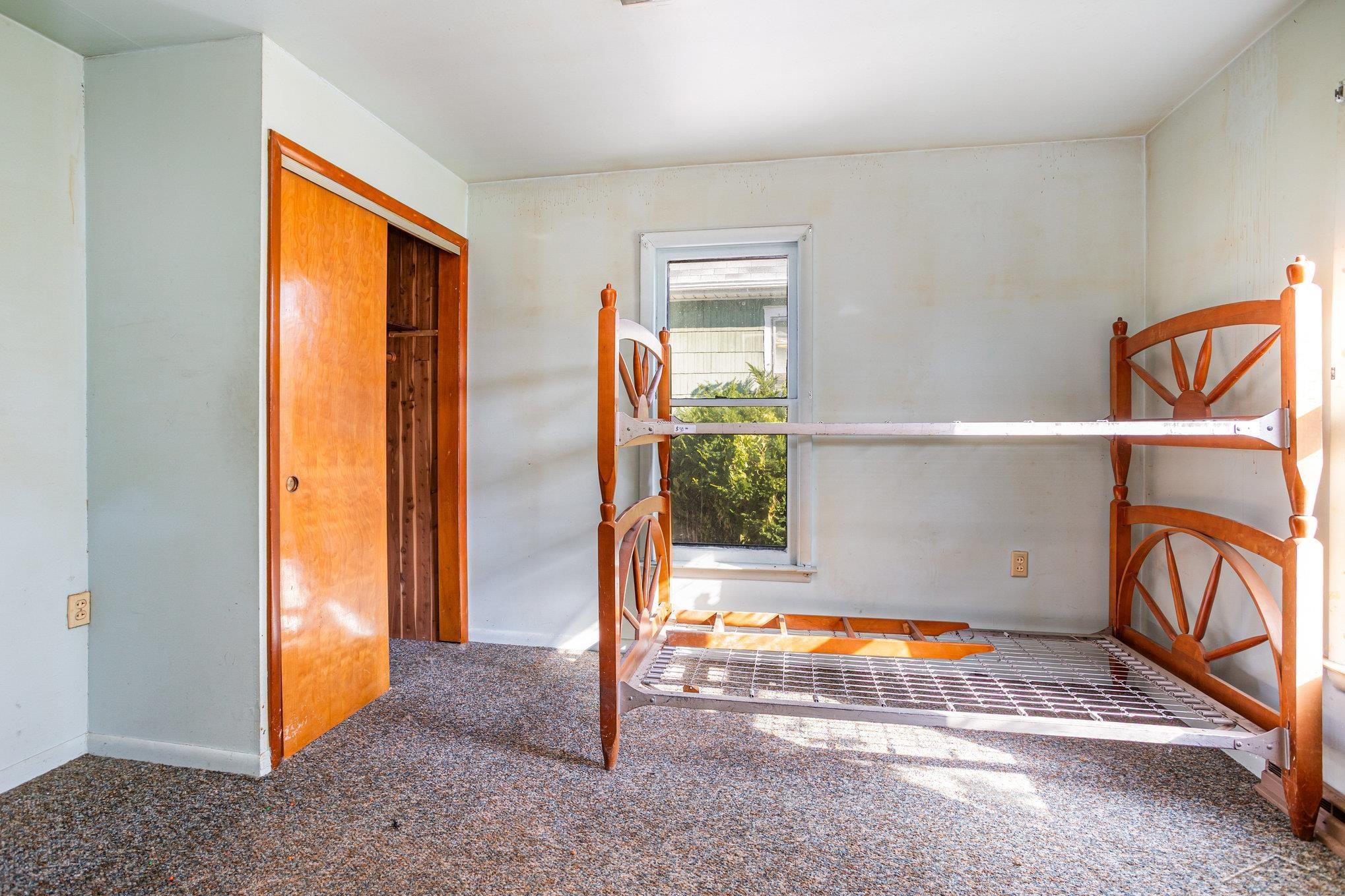 Saginaw, Michigan 48602, United States, 2 Bedrooms Bedrooms, ,1 BathroomBathrooms,Residential,Pending,210998