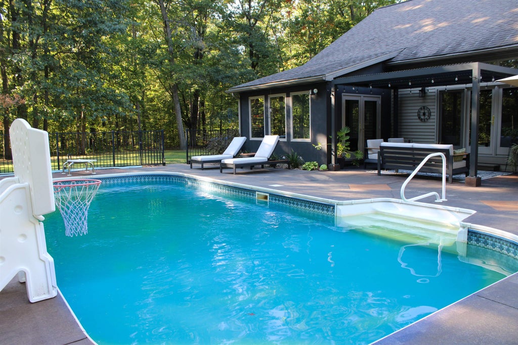 Photo of 2661 W North County Line Road, Farwell, MI 48622 (MLS # 50226023)