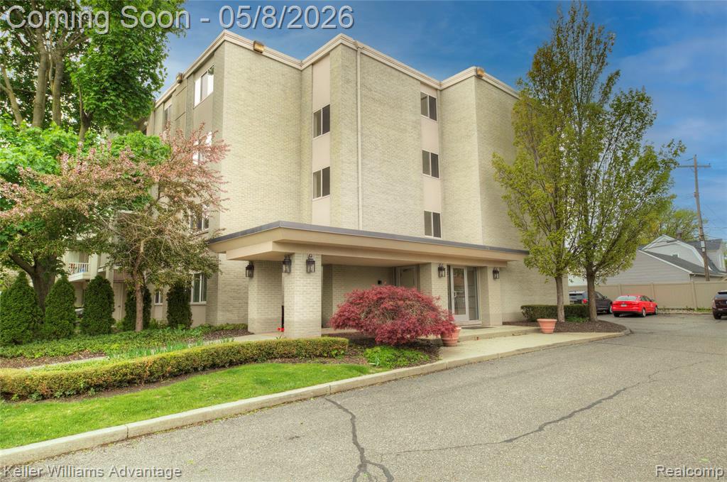 770 Deer Street 302
