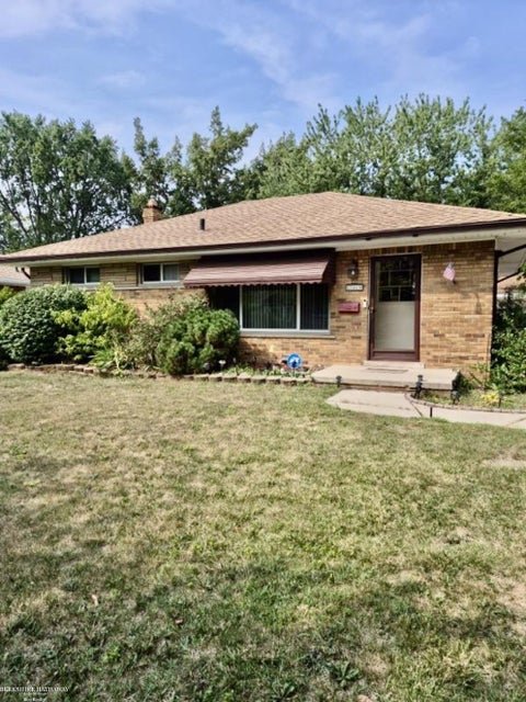 Photo of 20443 Fleetwood Drive, Harper Woods, MI 48225 (MLS # 50219009)
