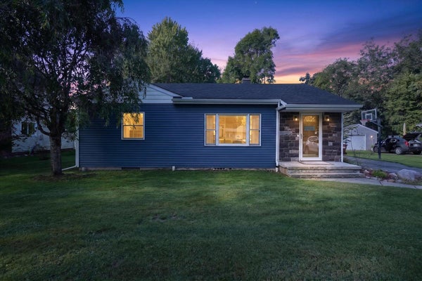 616 E GRAND RIVER RD, LAINGSBURG, MI 48848 - Image 39f8d630abf6a7b3bc2cee904edce3f3/1326477846