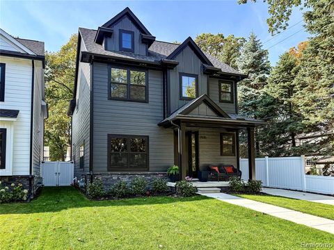 Photo of 1935 Brookwood Avenue, Royal Oak, MI 48073 (MLS # 60960985)