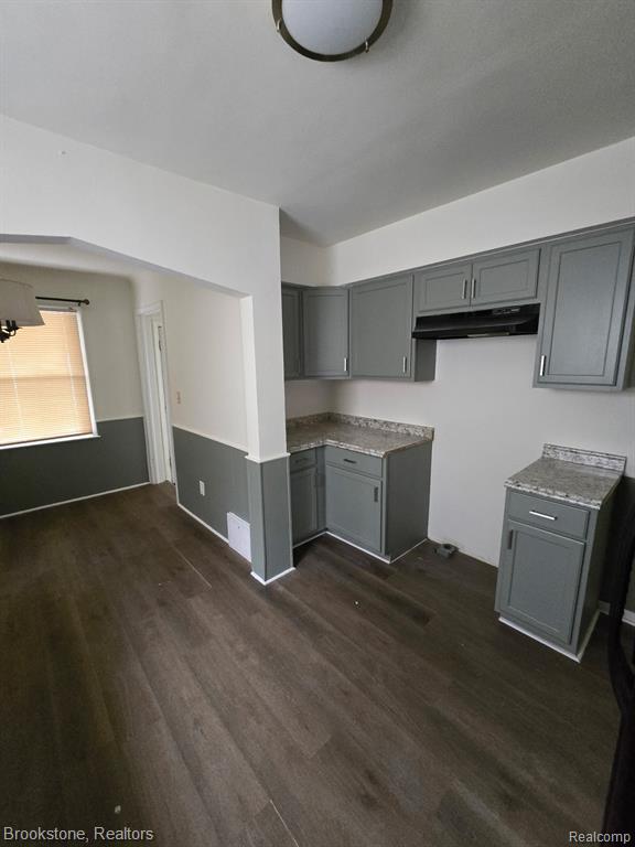 20510 Gilchrist Street