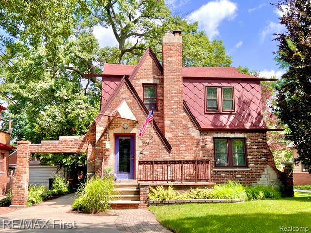 774 W Oakridge Street