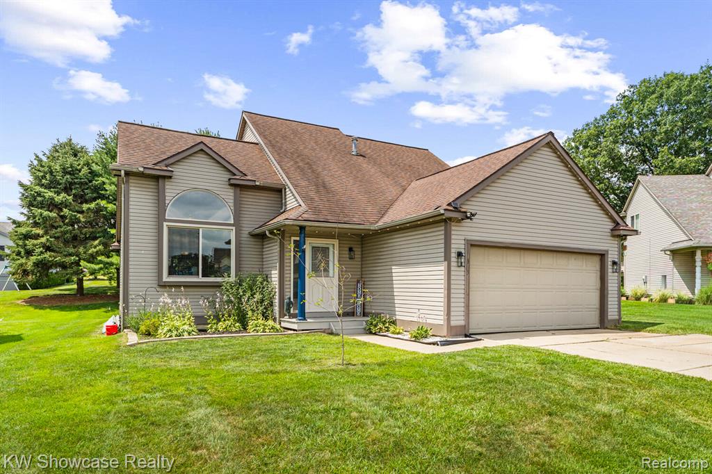 1313 Pin Oak Bluff