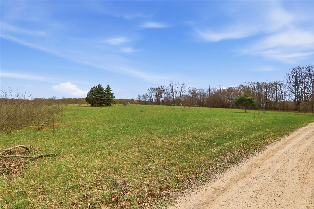 V/L 12 Mile Road