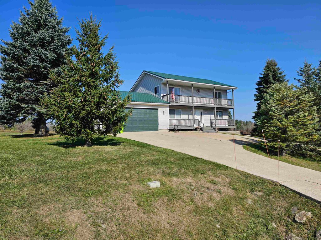 Photo of 2454 Cambridge Way, Gladwin, MI 48624 (MLS # 50190520)