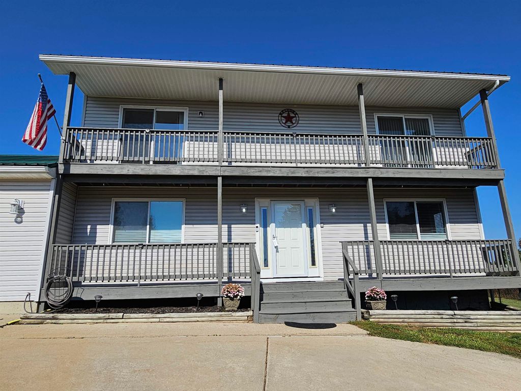 Photo of 2454 Cambridge Way, Gladwin, MI 48624 (MLS # 50190520)