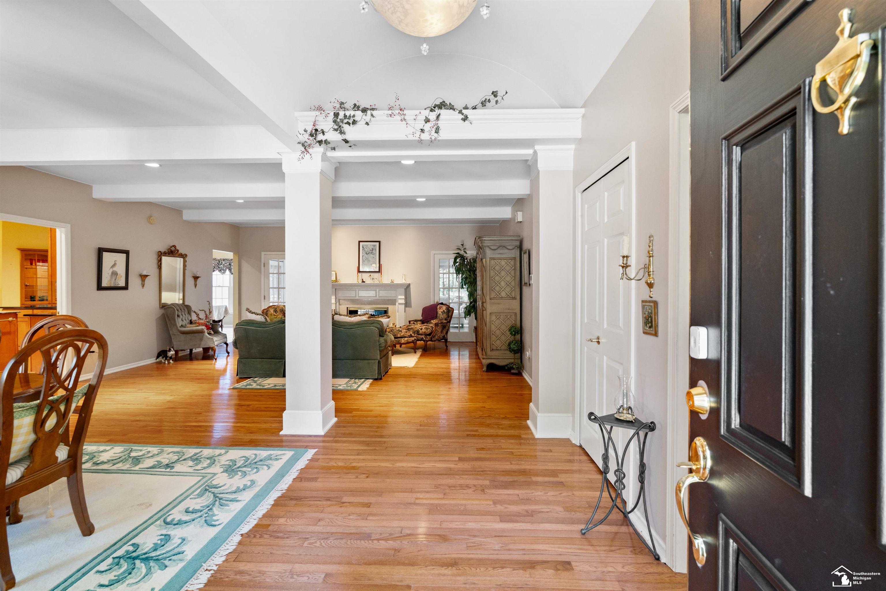 729 E Hurd Road