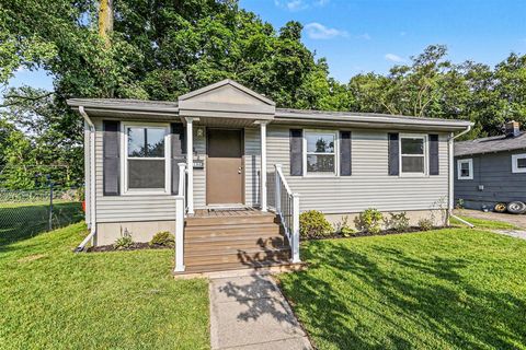 Photo of 1166 Hurd Avenue, Benton Harbor, MI 49022 (MLS # 70545145)