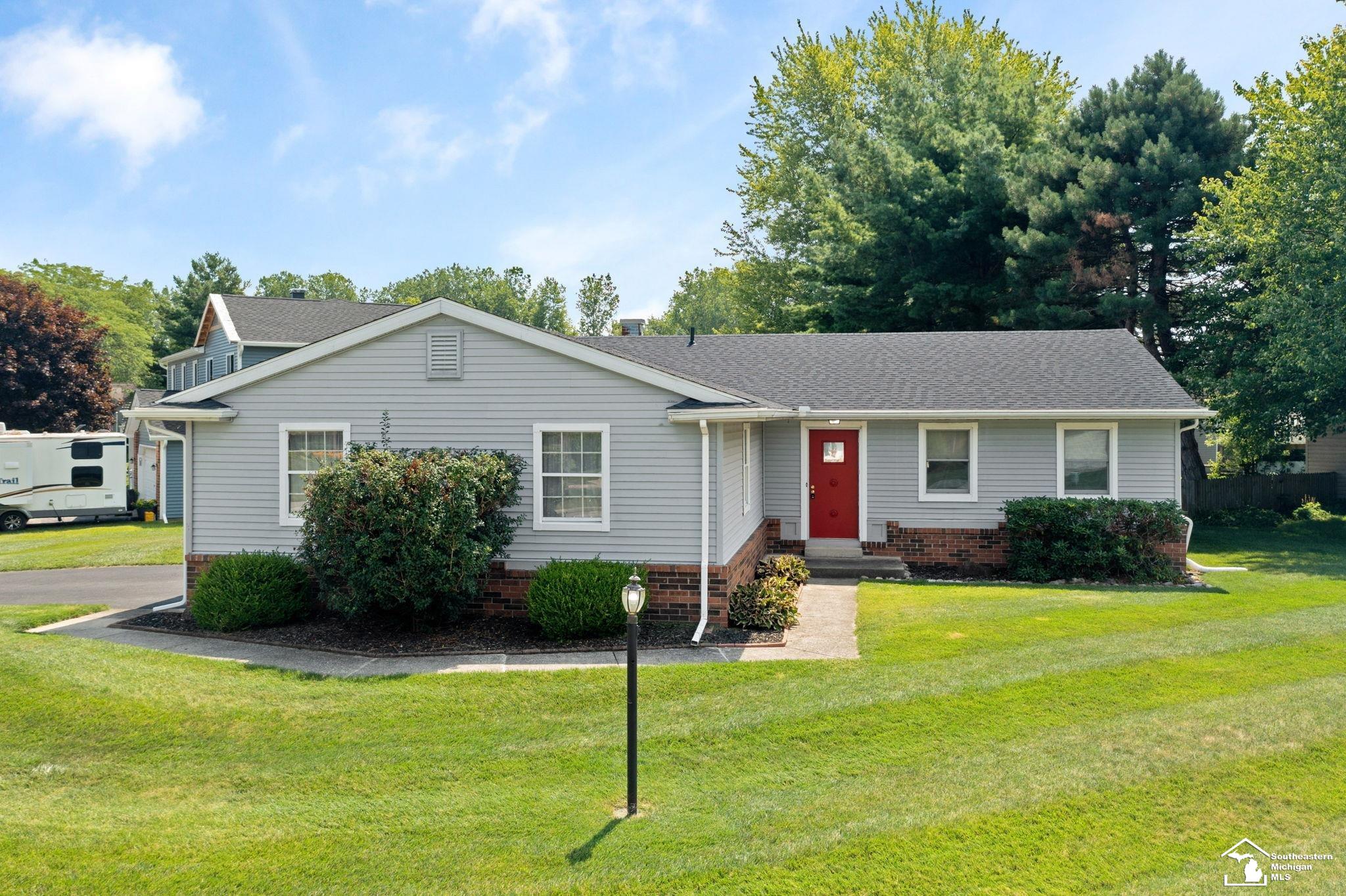 7576 Chapelview Court