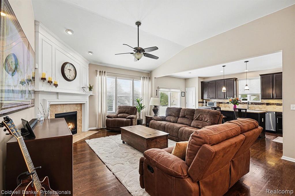 49579 Lakewood Street