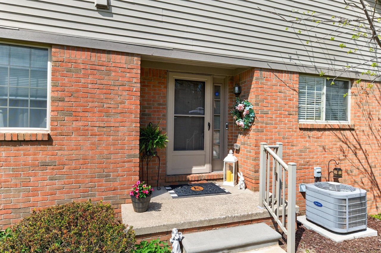 1927 Pebble Creek Drive
