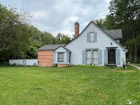 7808 Lewis Avenue Temperance MI 48182