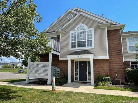 Photo of 45538 WARWICK Drive, Macomb, MI 48044 (MLS # 60959229)