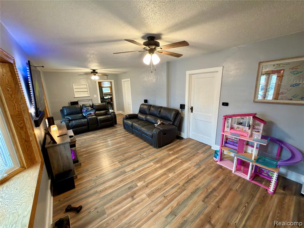 1469 Hendricks Drive