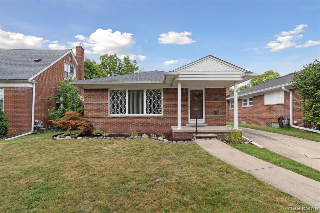 Allen Park, Michigan 48101, United States, 3 Bedrooms Bedrooms, ,2 BathroomsBathrooms,Residential,Active,204901