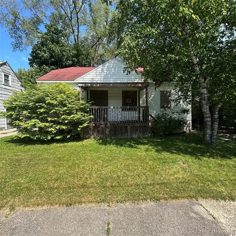 Photo of 2214 Prescott Avenue, Saginaw, MI 48601 (MLS # 60962971)
