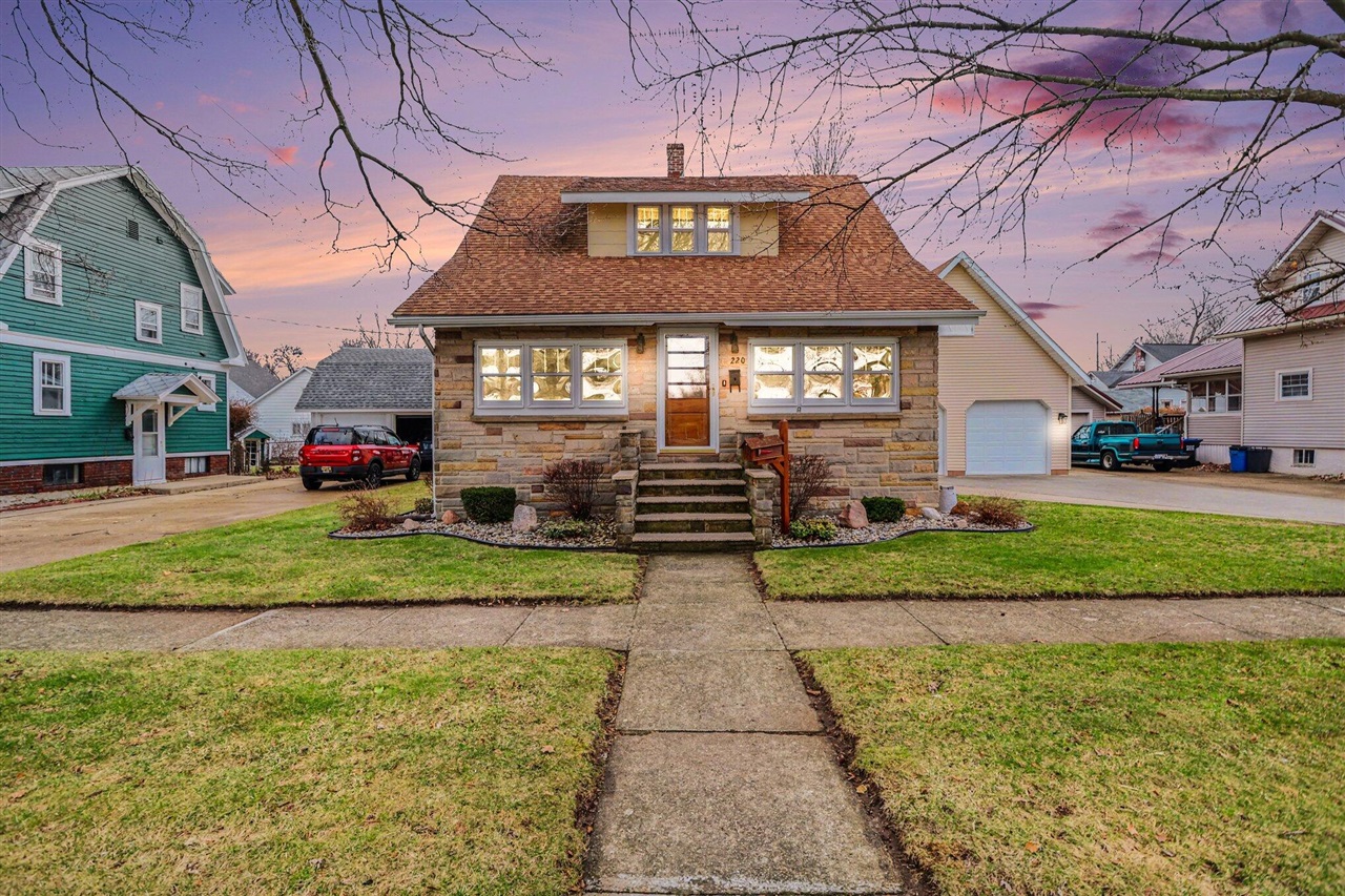 220 N Douglas Street