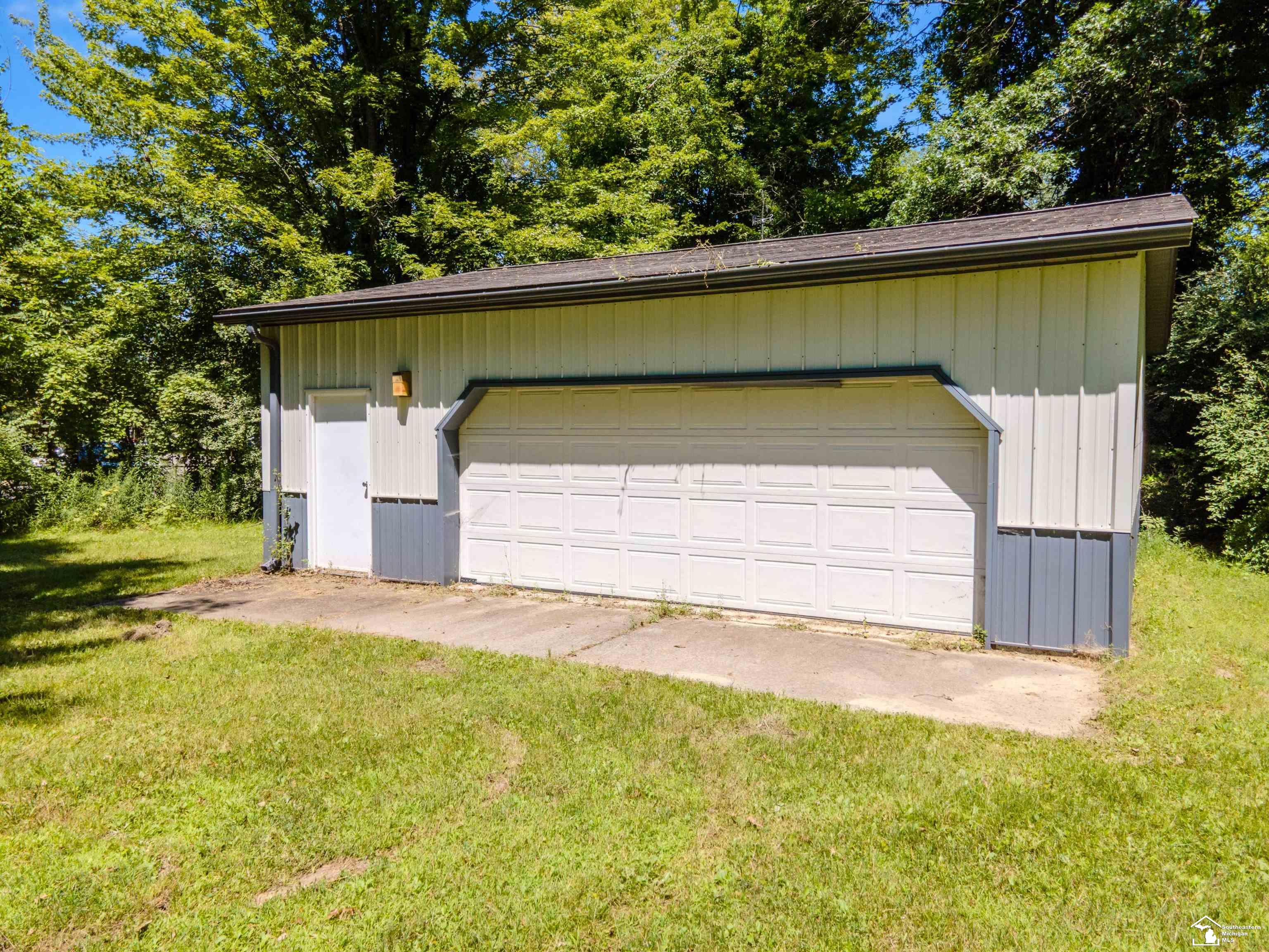 6524 Secor Road