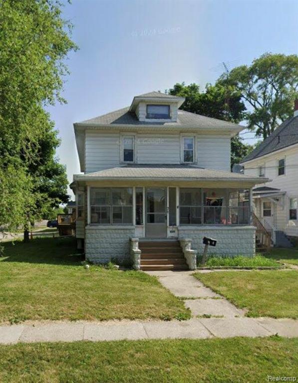 7 E Noble Avenue