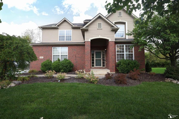 31023 SETTLERS WAY DR, FLAT ROCK, MI 48134 - Image 3fd5bef7f5c8e9f7bb7fc1f768ca026a/2753266946