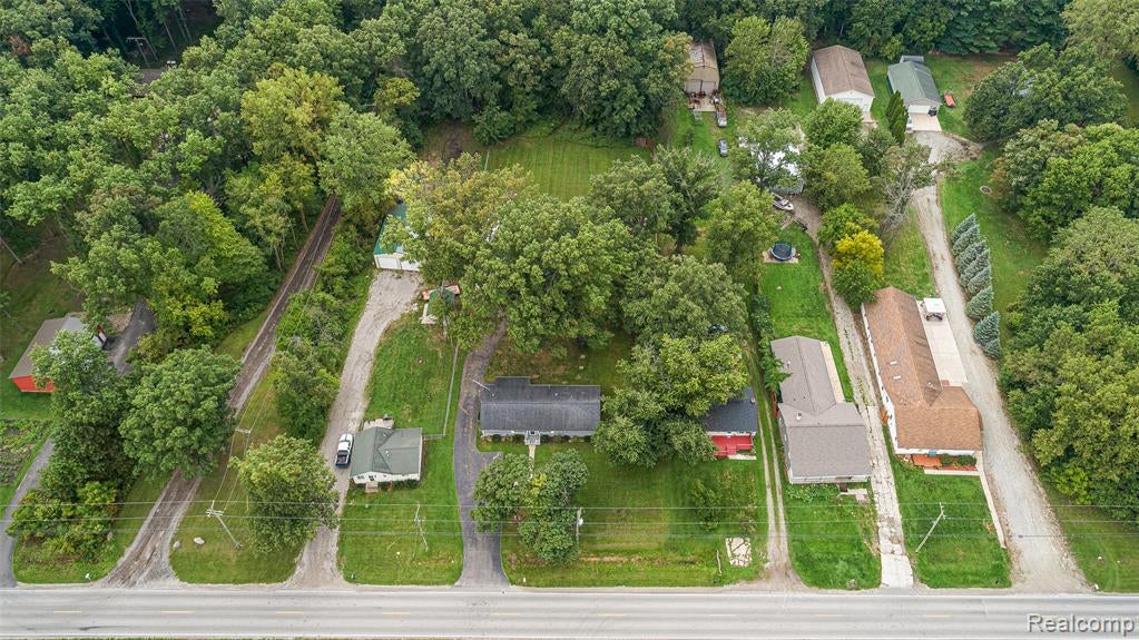 9561 Exeter Road