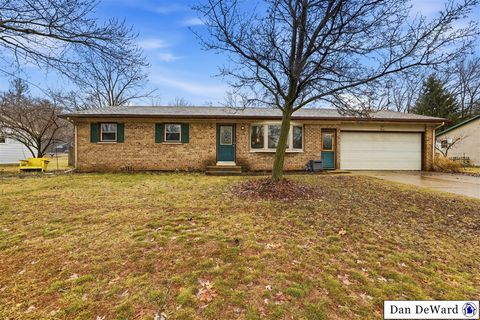 Photo of 3421 Las Vegas Drive, Belmont, MI 49306 (MLS # 70518973)