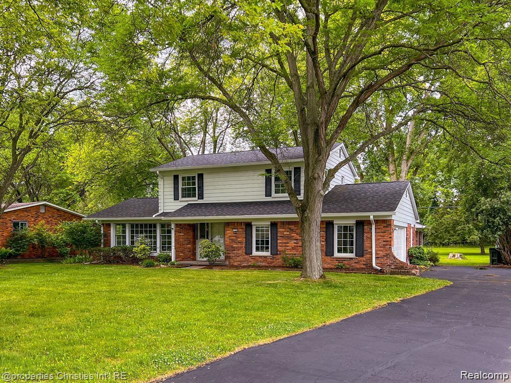 Rochester Hills, Michigan 48309, United States, 3 Bedrooms Bedrooms, ,3 BathroomsBathrooms,Residential,Active,245269