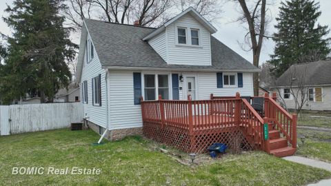 Photo of 317 Green Street, Caro, MI 48723 (MLS # 50203432)