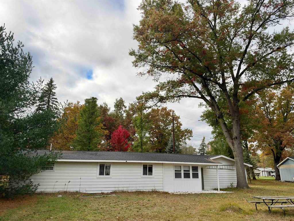 Photo of 1654 Opland Road, Gladwin, MI 48624 (MLS # 50225202)
