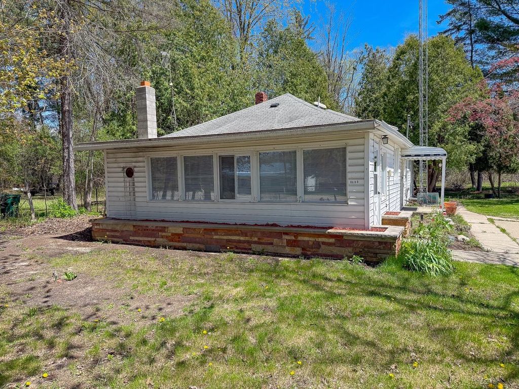 Photo of 6680 N M-30 Highway, Hope, MI 48628 (MLS # 50206550)