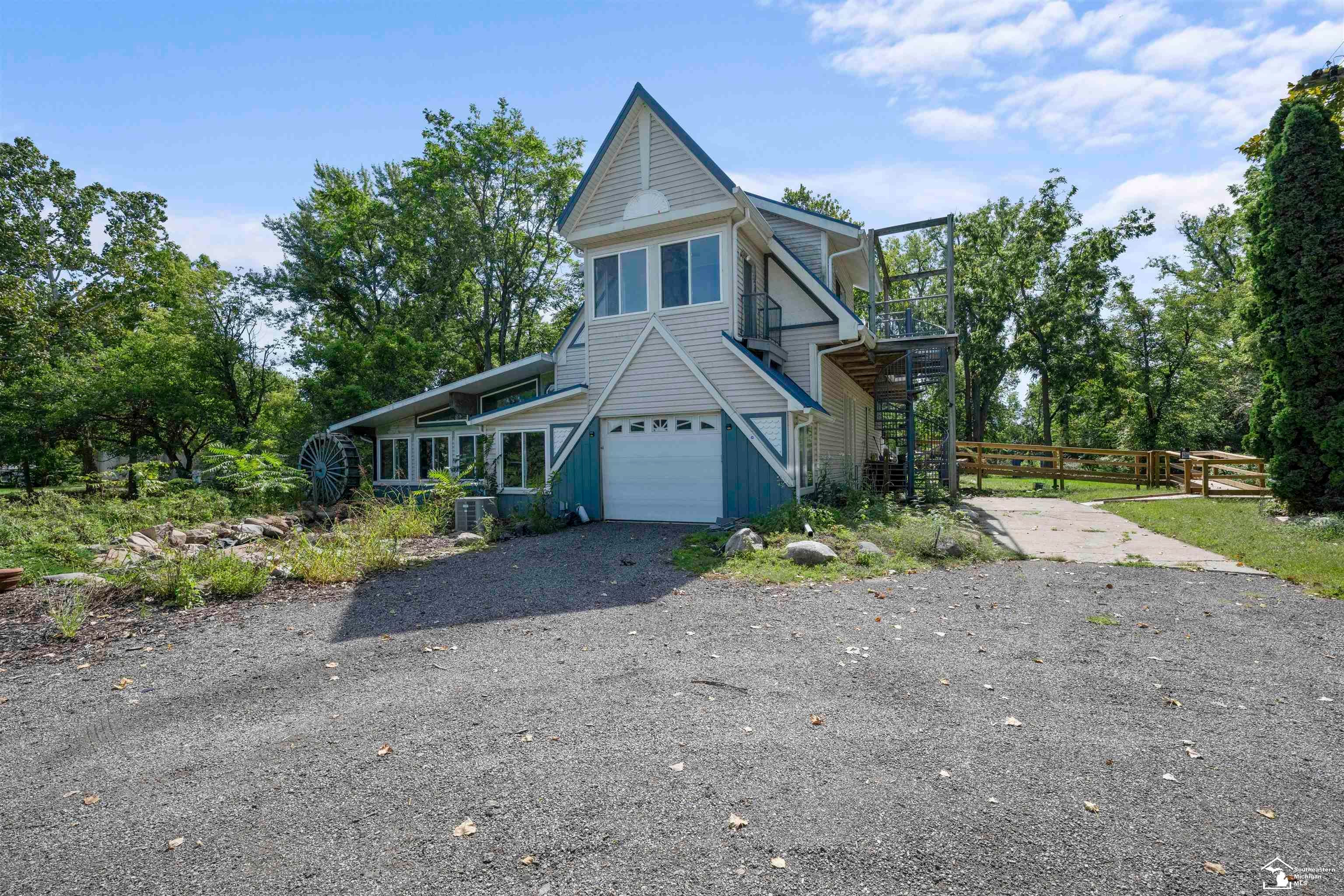 7977 N Custer Road