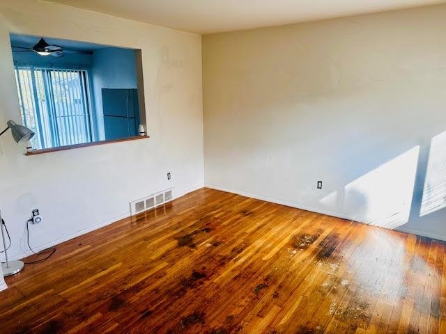 Mount Clemens, Michigan 48043, United States, 2 Bedrooms Bedrooms, ,2 BathroomsBathrooms,Residential,Active,231238