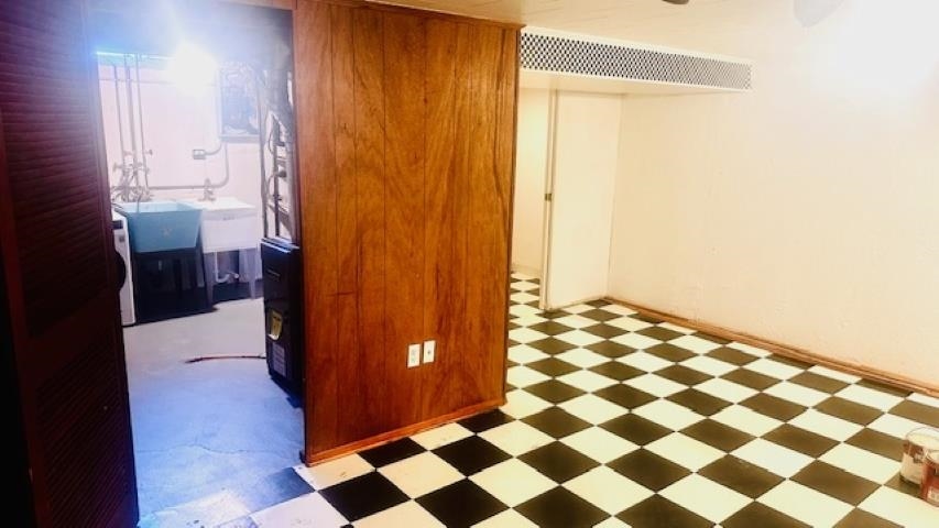 Mount Clemens, Michigan 48043, United States, 2 Bedrooms Bedrooms, ,2 BathroomsBathrooms,Residential,Active,231238