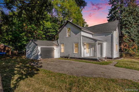 Photo of 11 S Gratiot Avenue, Mount Clemens, MI 48043 (MLS # 60945578)