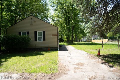 Photo of 22675 Santa Maria Street, Detroit, MI 48219 (MLS # 60998375)