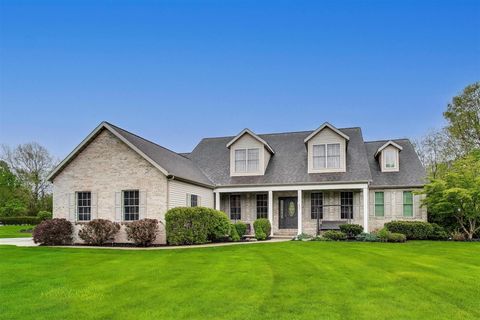 Photo of 292 River Run Drive, Saint Joseph, MI 49085 (MLS # 70530526)