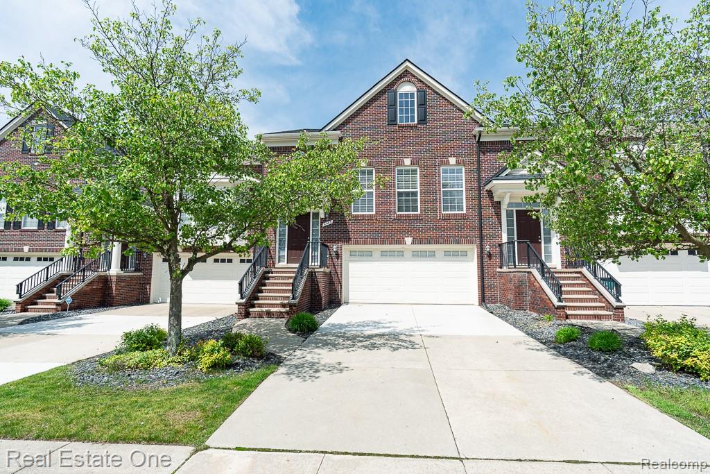 6963 Edgewater Drive