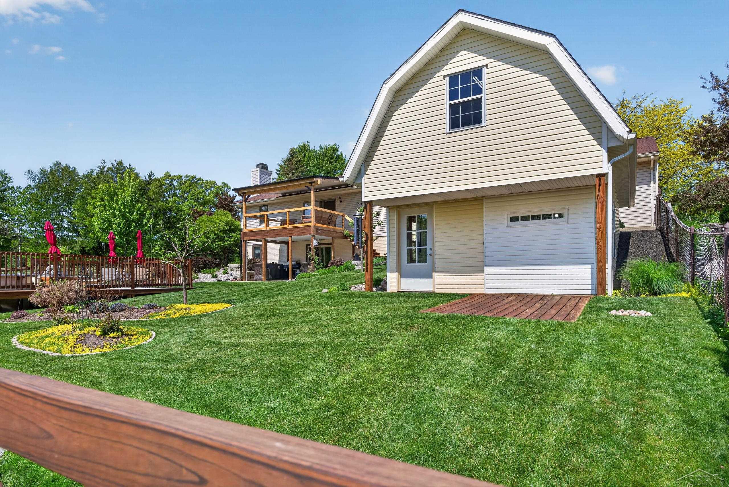 637 Riverview Court