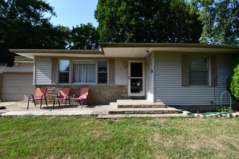 Photo of 233 Hunter Drive, Benton Harbor, MI 49022 (MLS # 70548222)