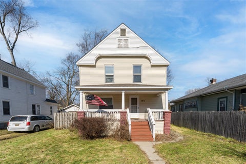 Photo of 1411 Egleston Avenue, Kalamazoo, MI 49001 (MLS # 70515043)