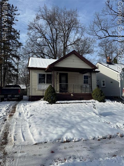 Photo of 1302 Owana Avenue, Royal Oak, MI 48067 (MLS # 60959535)