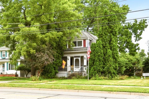 Photo of 1642 Brockway Street, Saginaw, MI 48602 (MLS # 50217204)