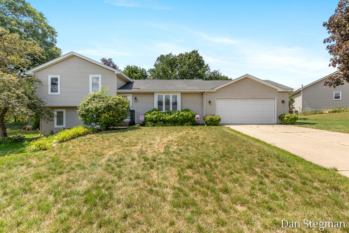 1421 Hollow Ridge Drive
