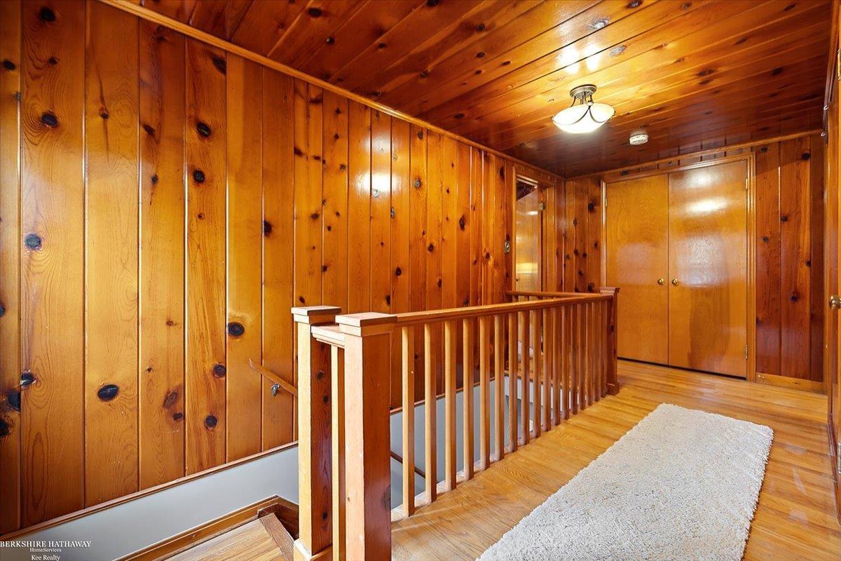 Grosse Pointe Woods, Michigan 48236, United States, 4 Bedrooms Bedrooms, ,2 BathroomsBathrooms,Residential,Active,242435