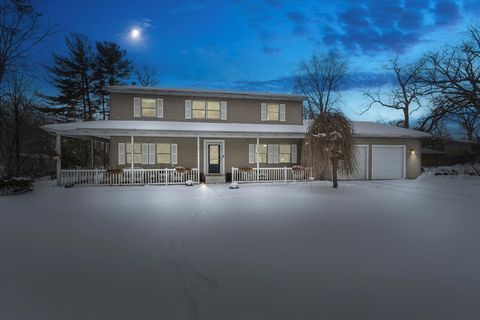 Photo of 70820 Sunrise Drive, Edwardsburg, MI 49112 (MLS # 70512620)