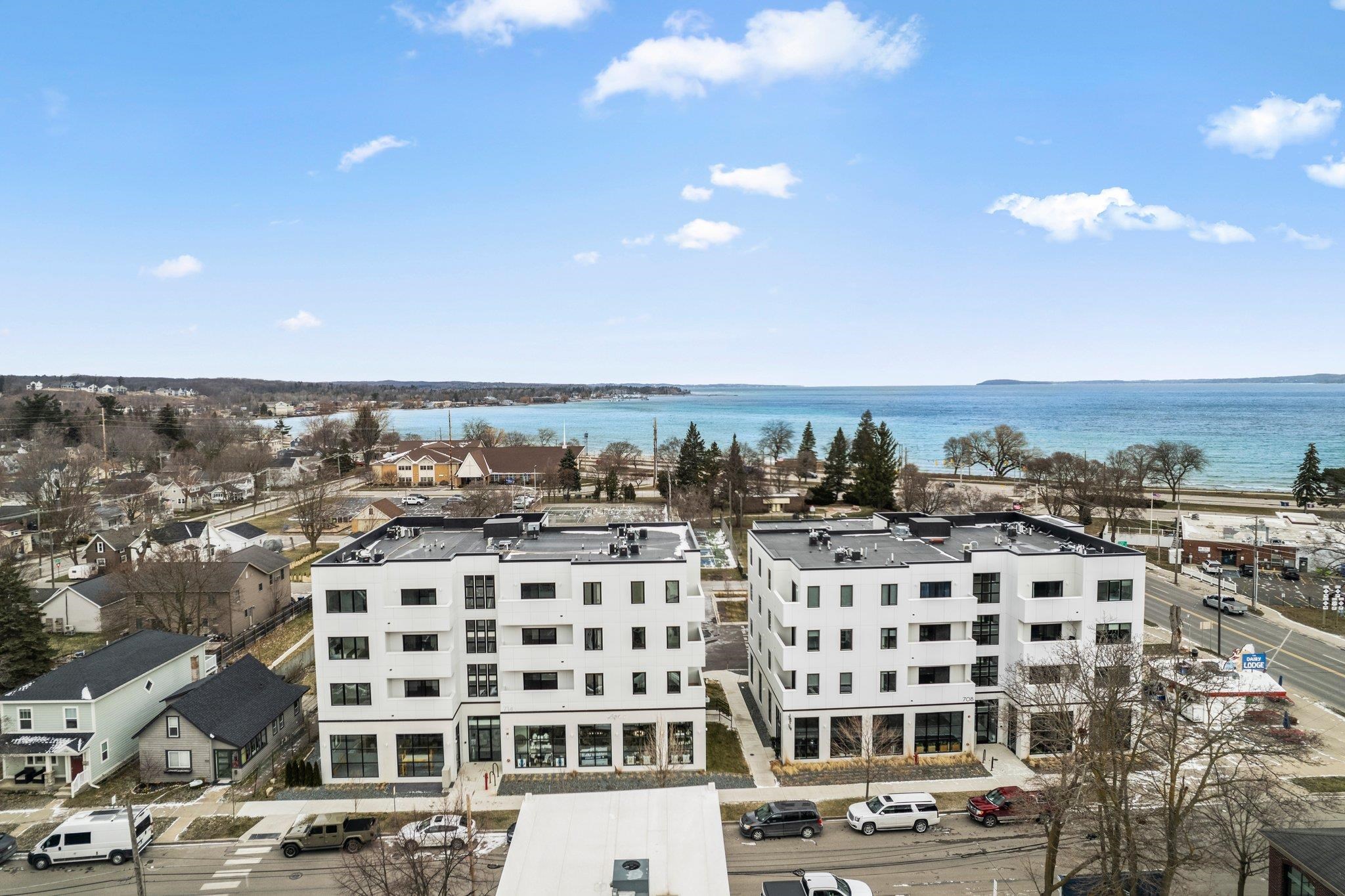 714 Randolph Street 205