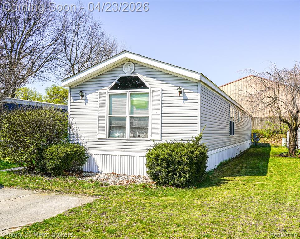 831 N Pontiac Trail 37